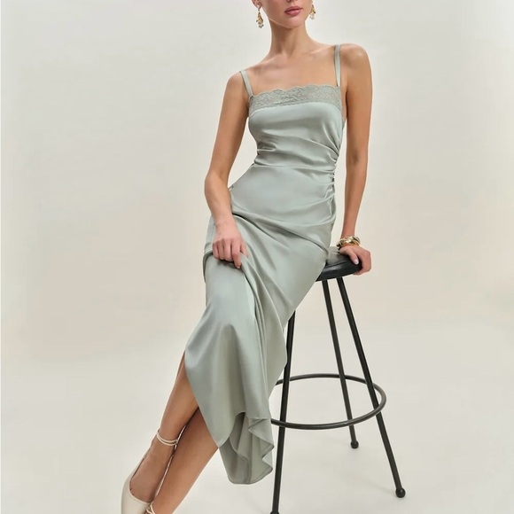 Reformation Dresses & Skirts - Reformation Vesper Satin Dress Size 4